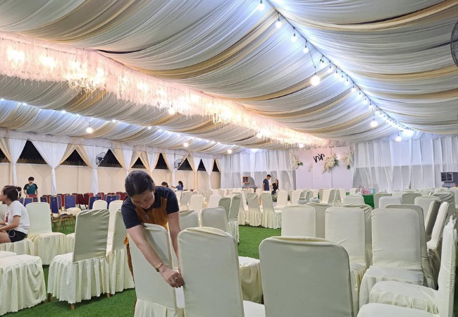 Dọn dẹp sau tiệc